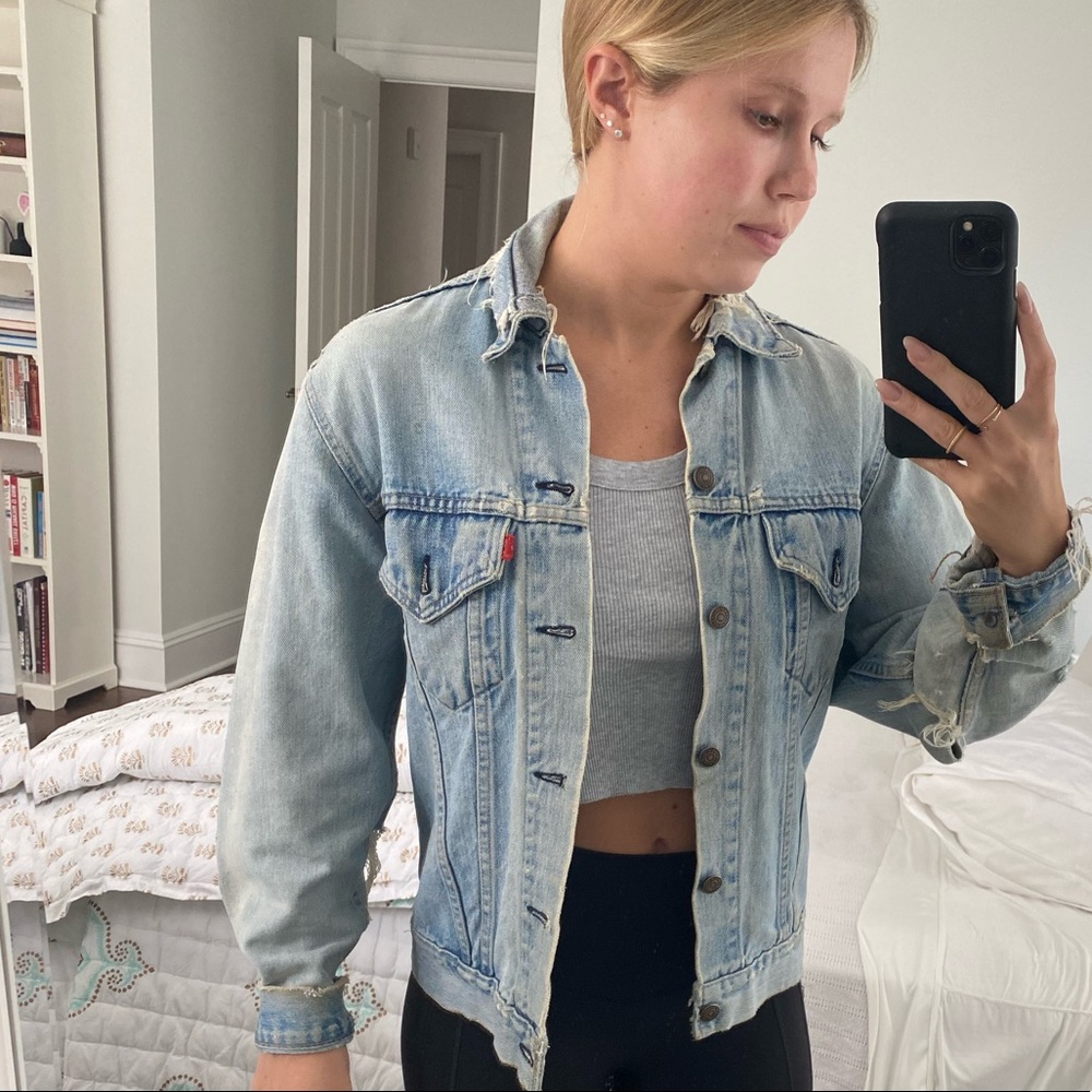 Levi’s Vintage Oversized Distressed Jean Jacket - Picture 2 of 14